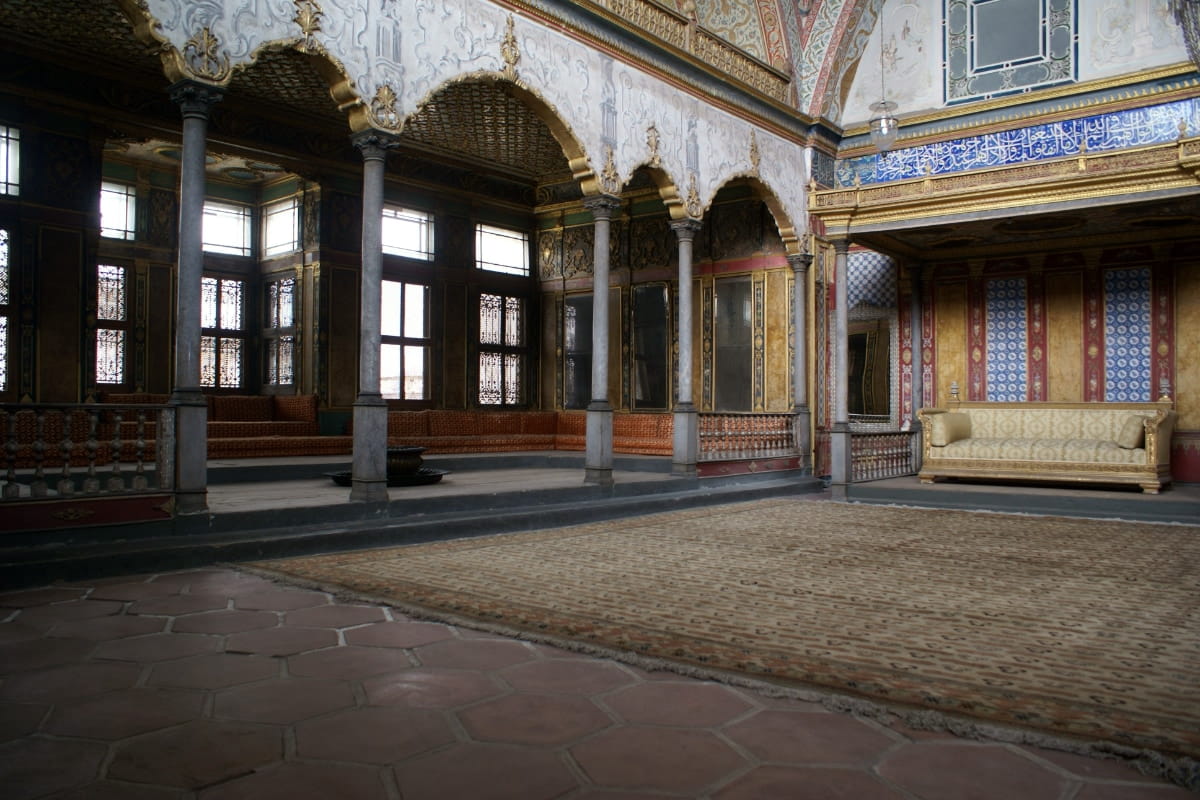 Whispers of the Harem: Secrets of Ottoman Women